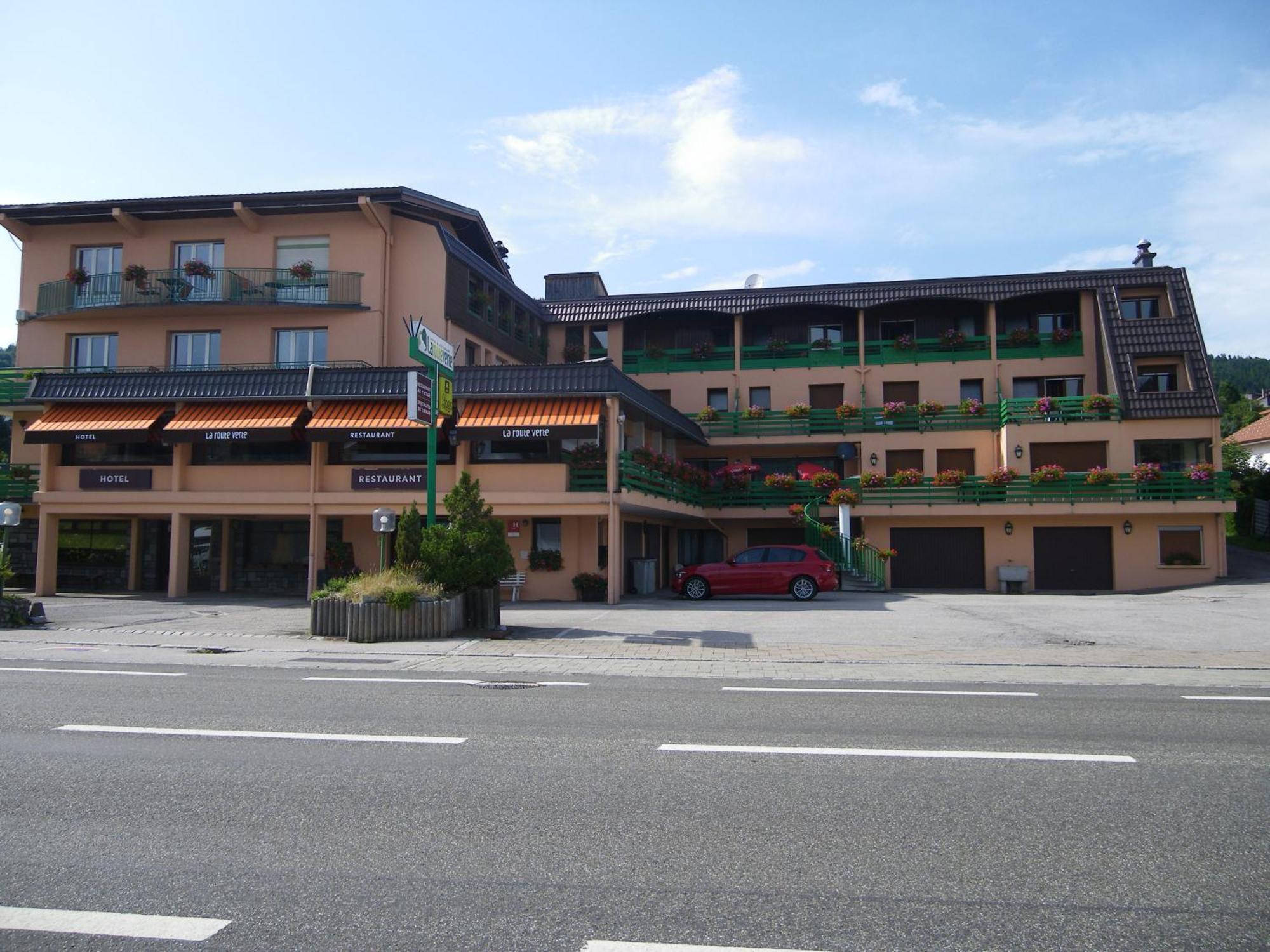 Hotel De La Route Verte Gerardmer Bagian luar foto